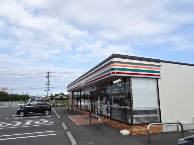 コンビニ　セブンイレブン（コンビニ）まで850m