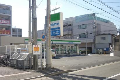 コンビニ　ファミリーマート 宿町四丁目店（コンビニ）まで399m