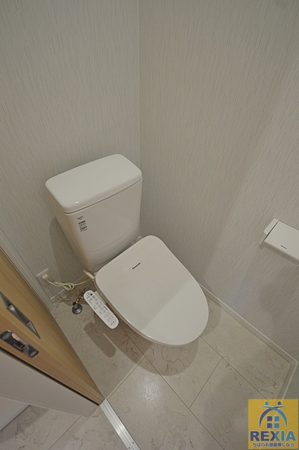 京成千原線 千葉寺駅 徒歩3分 3階建 築1年のトイレ写真