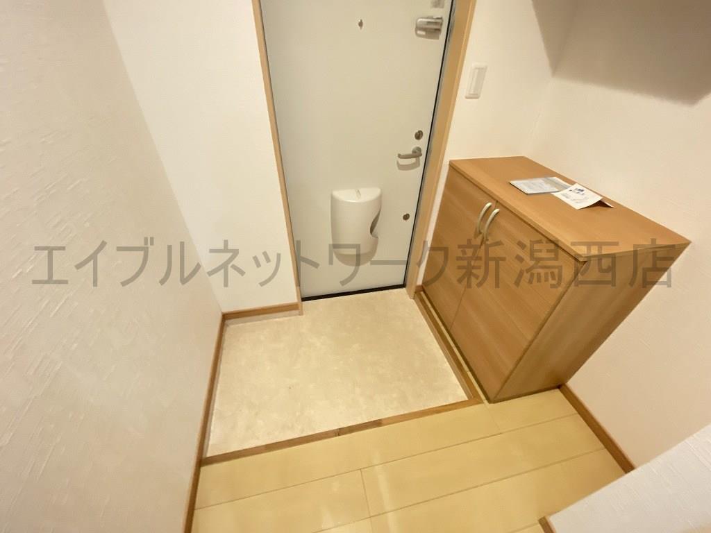 玄関　参考写真