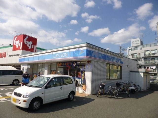 コンビニ　ローソン東豊中町六丁目店（コンビニ）まで760m