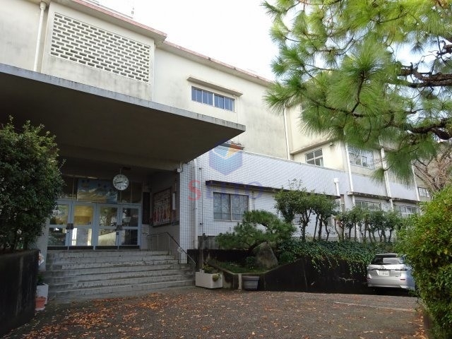 小学校　豊中市立上野小学校（小学校）まで783m