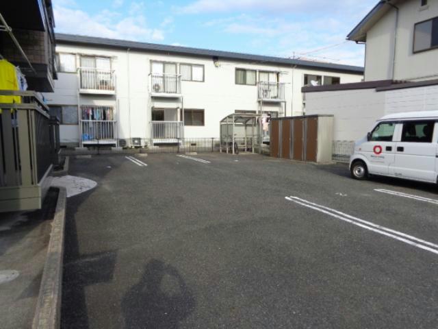 駐車場　駐車場