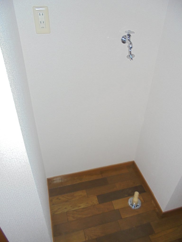 その他部屋・スペース　１０１玄関前