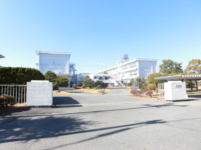 中学校　掛川市立西中学校（中学校）まで1217m