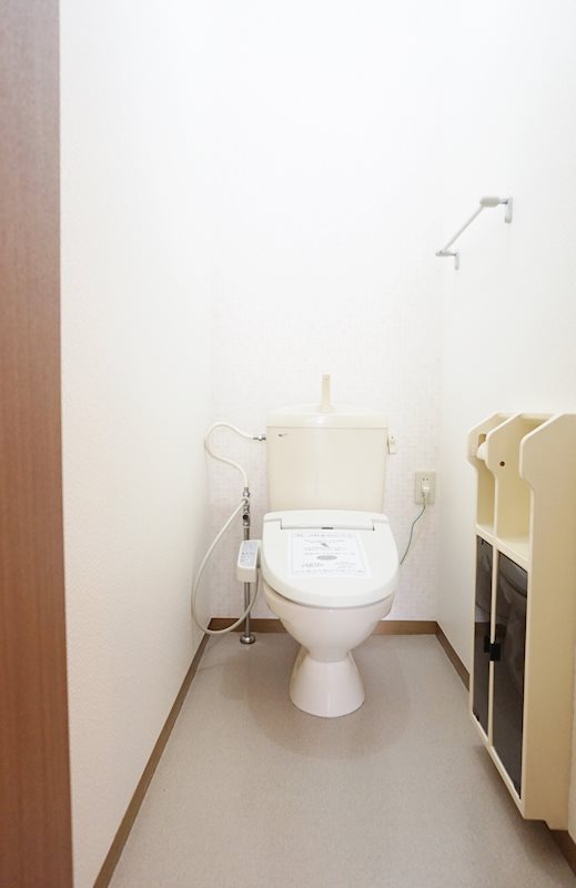 トイレ　他部屋の写真です