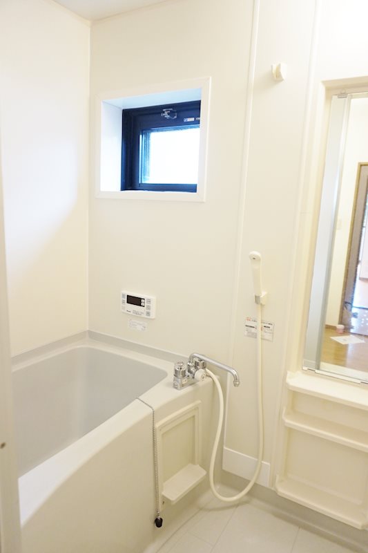 バス・シャワールーム　他部屋の写真です