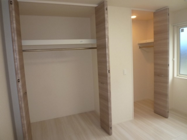収納　同メーカー同仕様
