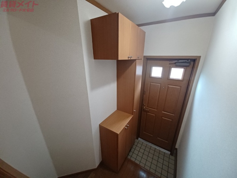 玄関　反転タイプ参考写真