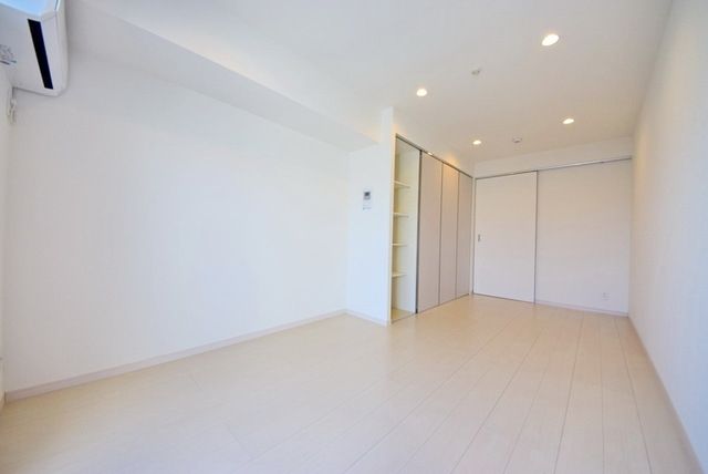 居室・リビング　★★広々とした室内★★