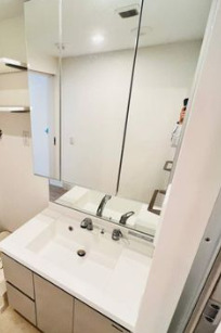 洗面設備　※別部屋の参考写真です。