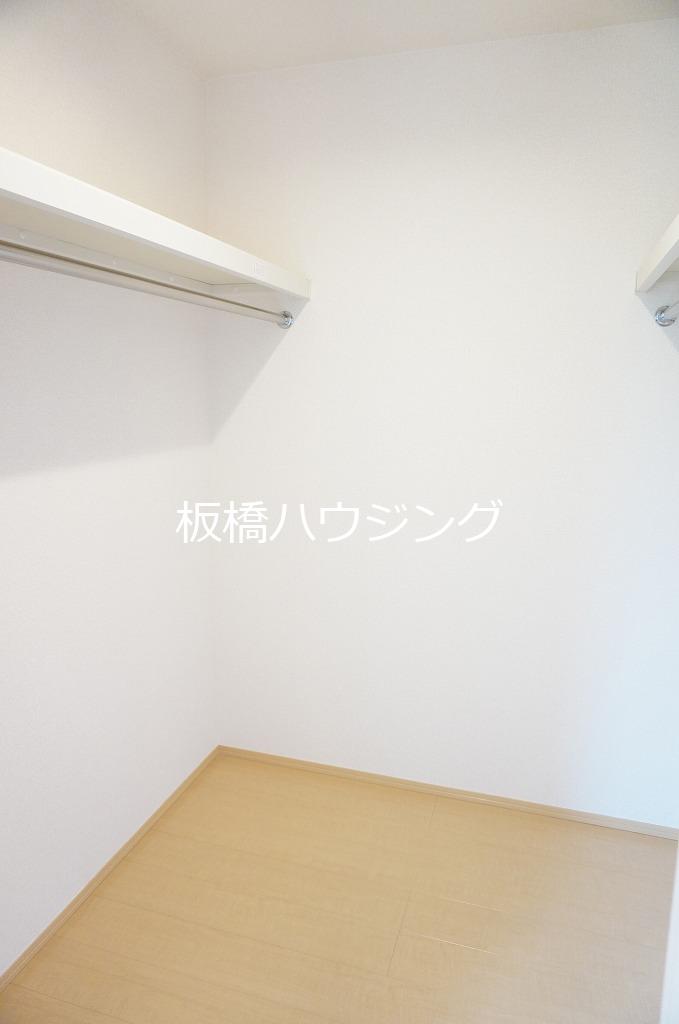 収納　ウォークインクローゼット