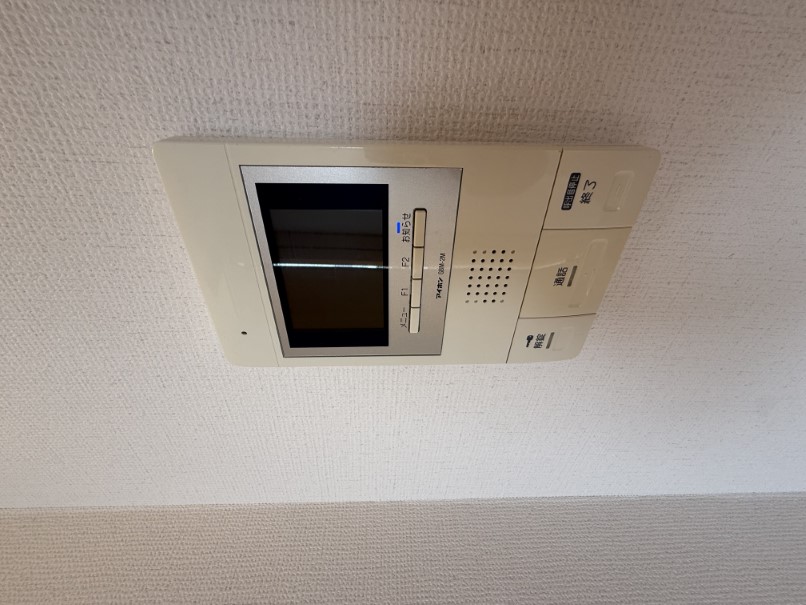 セキュリティ　※室内クリーニング前の写真です