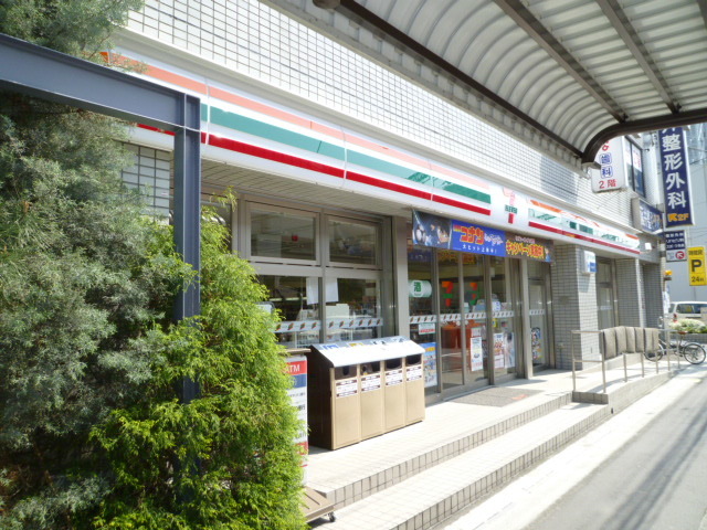 コンビニ　セブンイレブン川崎登戸駅前店（コンビニ）まで539m