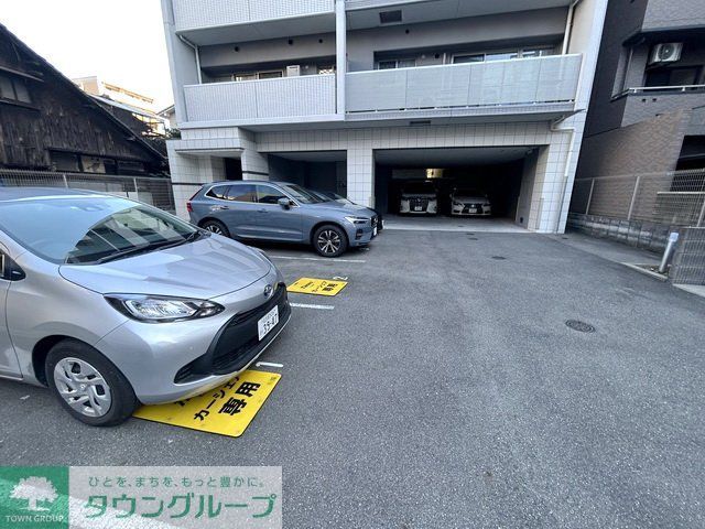 駐車場　駐車場