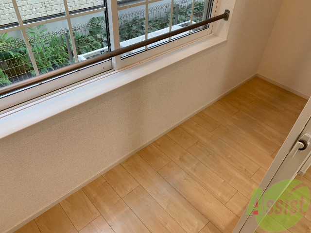 バルコニー　サンルームは陽当たりも良くて暖かそうですね。
