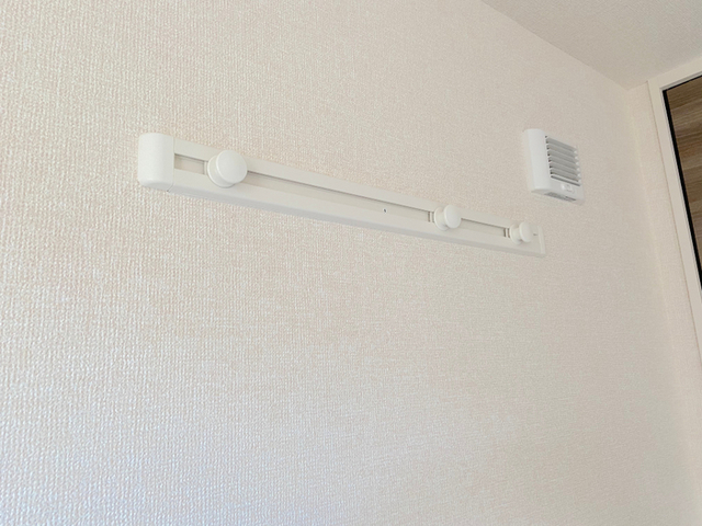 その他設備　ピクチャーレール