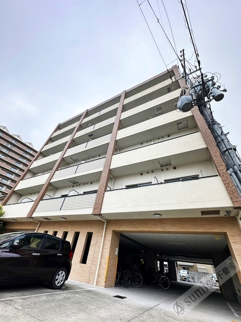 建物外観　スタイリッシュな建物です＾＾
