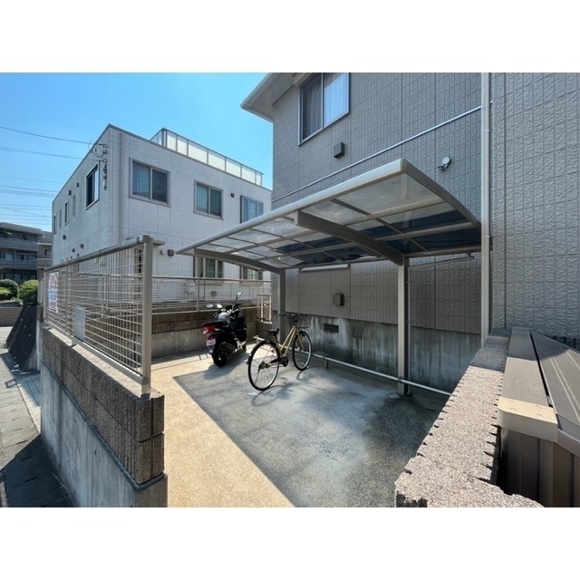 その他　無料駐輪場！