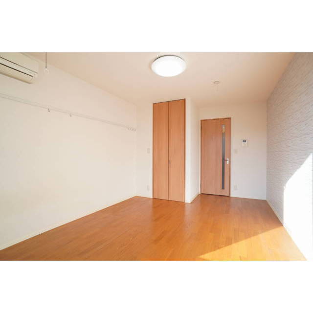 居室・リビング　嬉しいウォークイン付のお部屋です♪