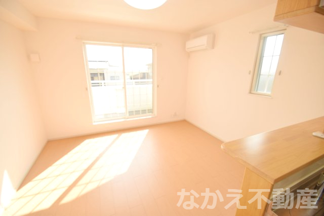 その他部屋・スペース　広くて明るい寝室