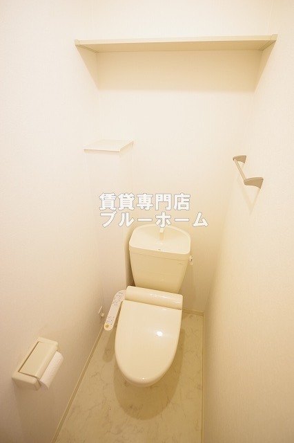 トイレ　ウォシュレット付き！