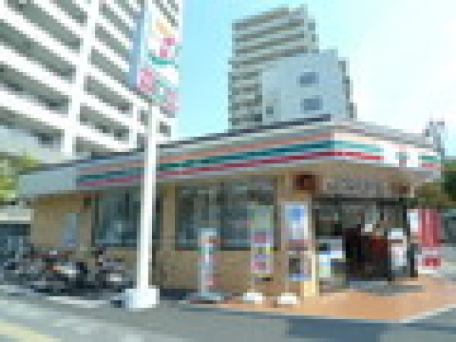 コンビニ　セブンイレブン（コンビニ）まで50m