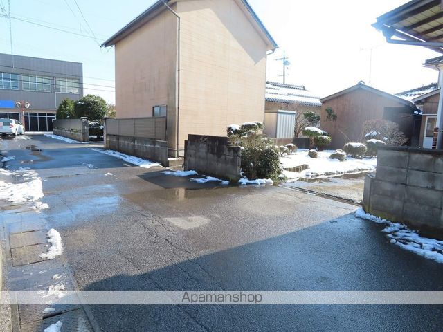 その他　前面道路（その他）まで0m