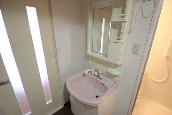 洗面設備　※別部屋の写真です
