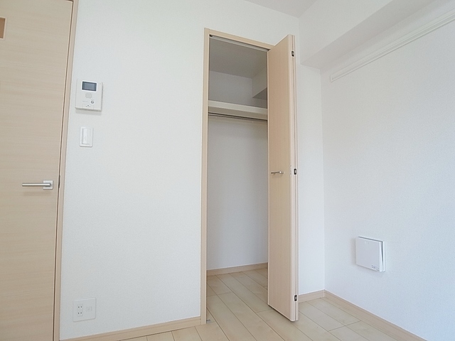 収納　奥行のあるクローゼット