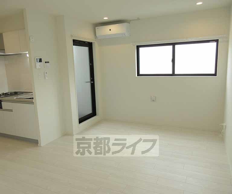 居室・リビング　広くて綺麗なお部屋です・