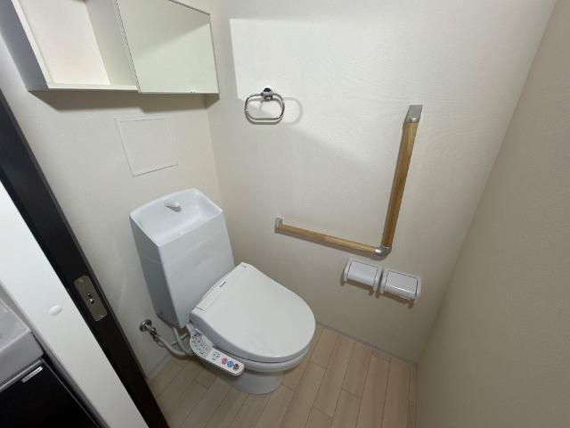 トイレ　トイレ