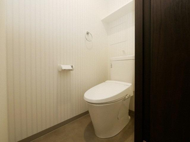 トイレ　落ち着いた空間のトイレです