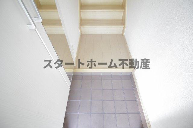 玄関　落ち着いた玄関です