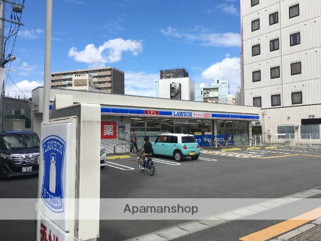 コンビニ　ローソン（コンビニ）まで717m
