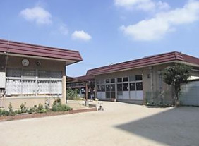 幼稚園・保育園　鳥居保育所（幼稚園・保育園）まで487m