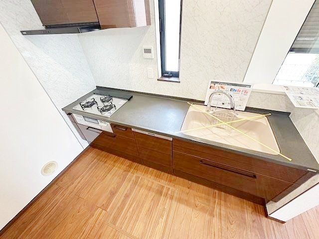 キッチン　バルコニー
