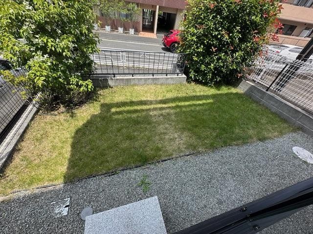 バルコニー　庭