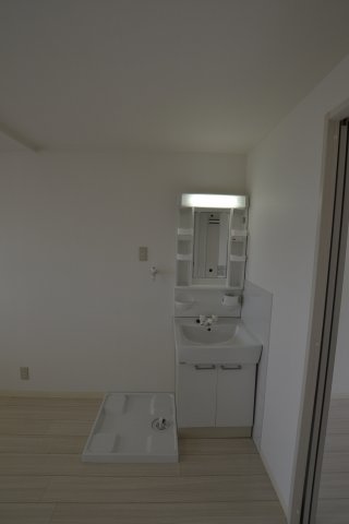 洗面設備　別号室の画像です。ご参考下さい。