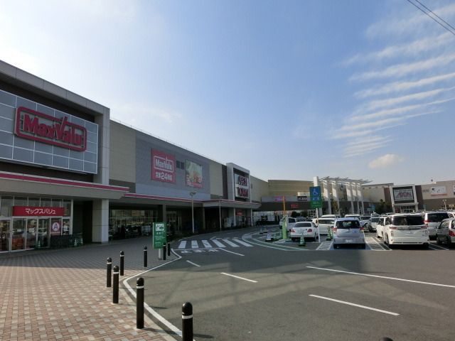 スーパー　イオンタウンおゆみ野（スーパー）まで880m