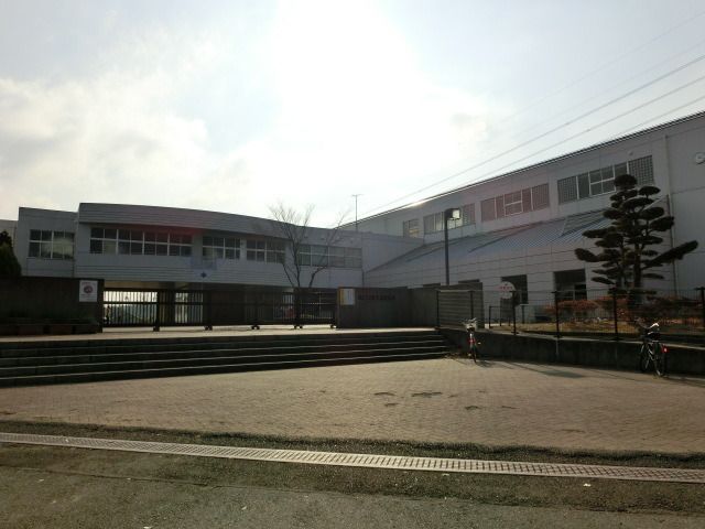 小学校　金沢小学校（小学校）まで1200m