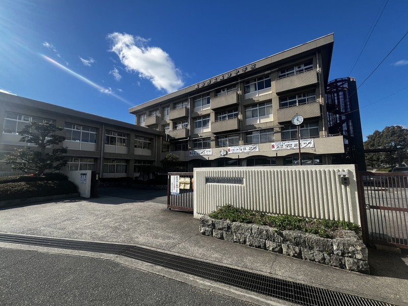 中学校　高砂市立高砂中学校（中学校）まで726m