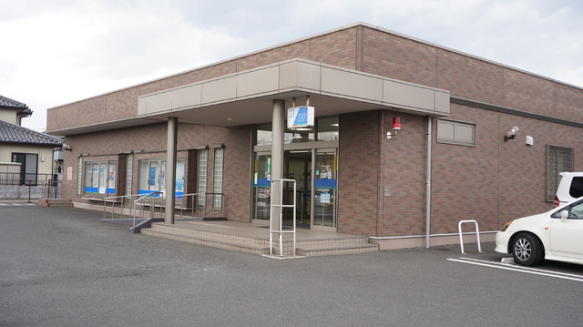 銀行　七十七銀行岩切支店（銀行）まで1700m
