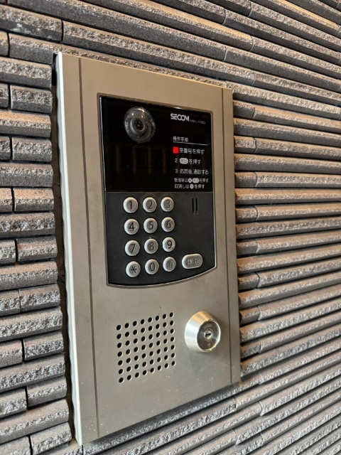 エントランス　オートロック完備