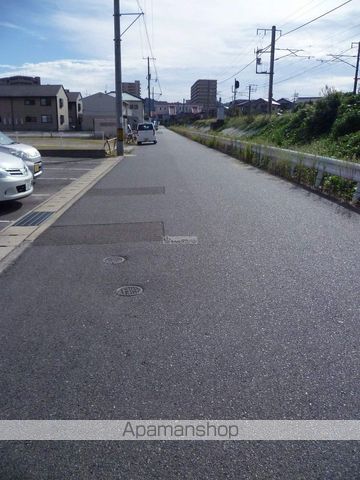 スーパー　ハローズ東尾道店（スーパー）まで354m