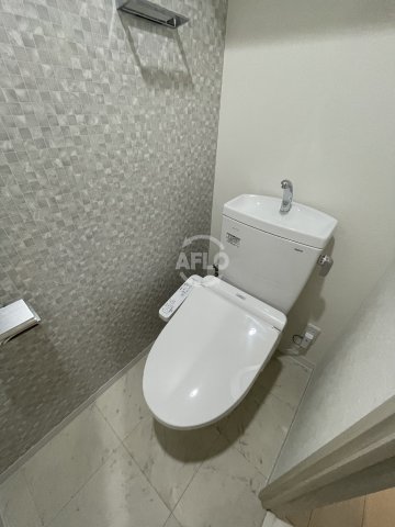 トイレ　ミラージュパレス新梅田Rio　温水洗浄便座