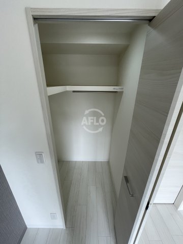 収納　ミラージュパレス新梅田Rio　ウォークインクローゼット