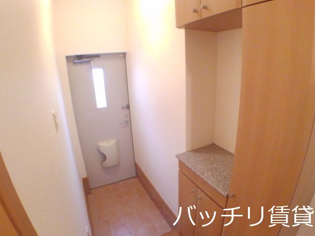 玄関　別号室の画像。現況優先