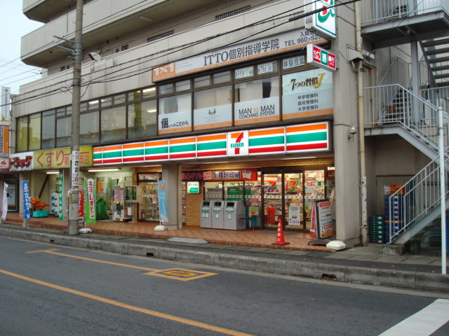 コンビニ　セブンイレブン豊岡5丁目店（コンビニ）まで442m
