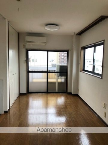 ダイショウハイツVの居間写真